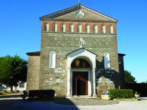 Esibizione delle atlete della sezione di Meolo alla sagra Parrocchiale "Cuore Immacolato di Maria" (7^ Sagra dea Fortaia e del Gaeto) Domenica 24 Aprile 2016 a Marteggia di Meolo (VE)