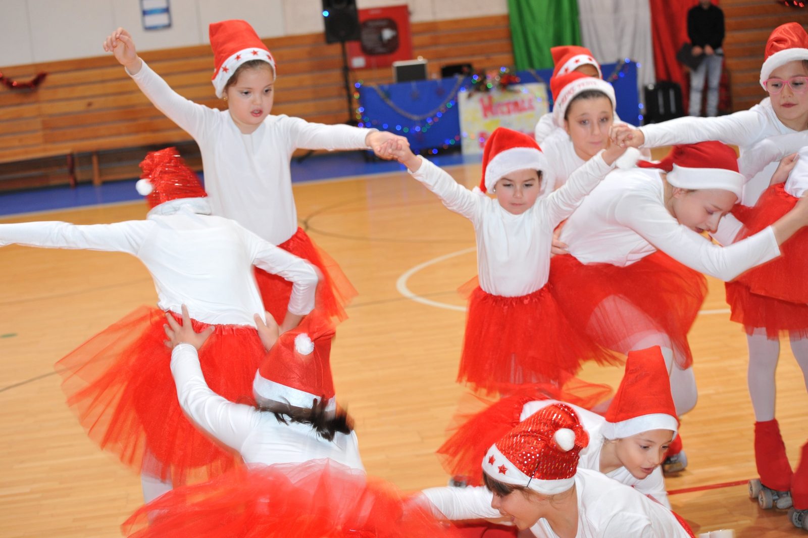 Natale sui pattini Domenica 16 Dicembre 2018 Palazzetto dello Sport "Roberto Marson" Pasiano di Pordenone